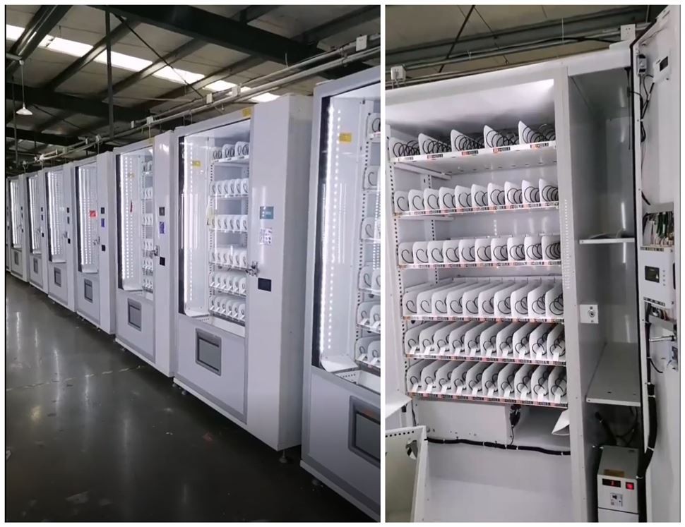 Snack and drink vending machine